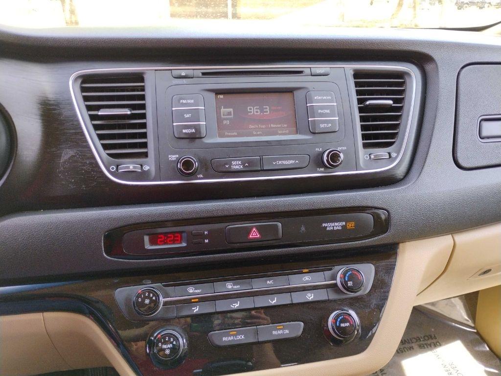 Kia Sedona LX 2015
