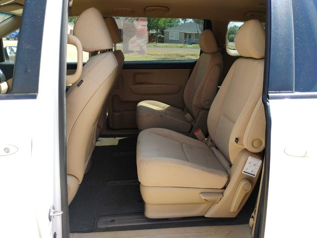 Kia Sedona LX 2015