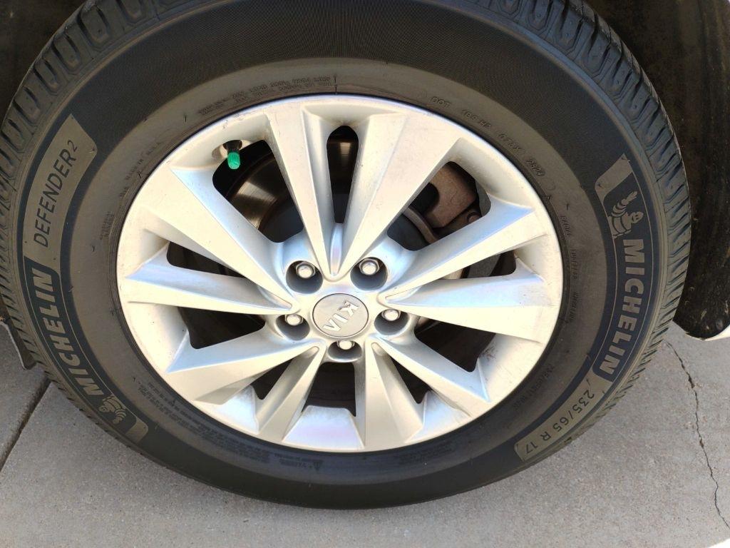 Kia Sedona LX 2015