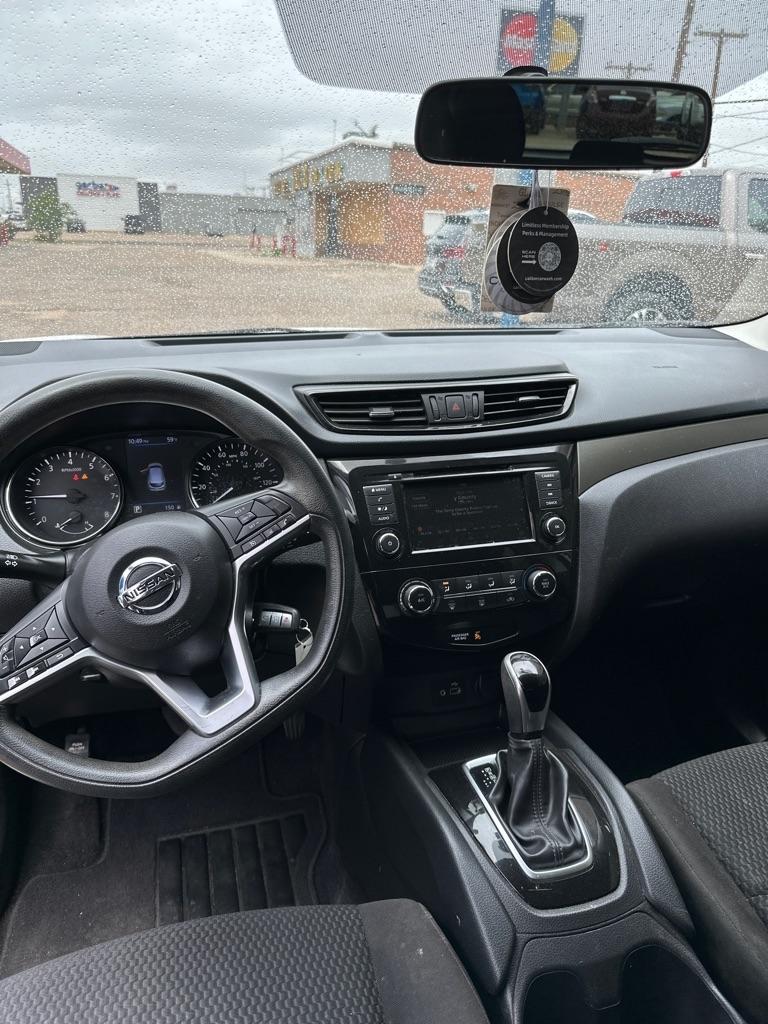 Nissan Rogue Sport S 2019