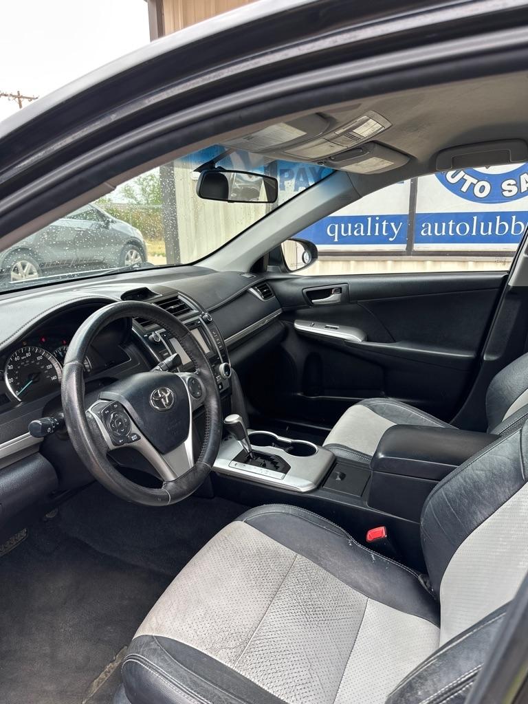 Toyota Camry L 2012