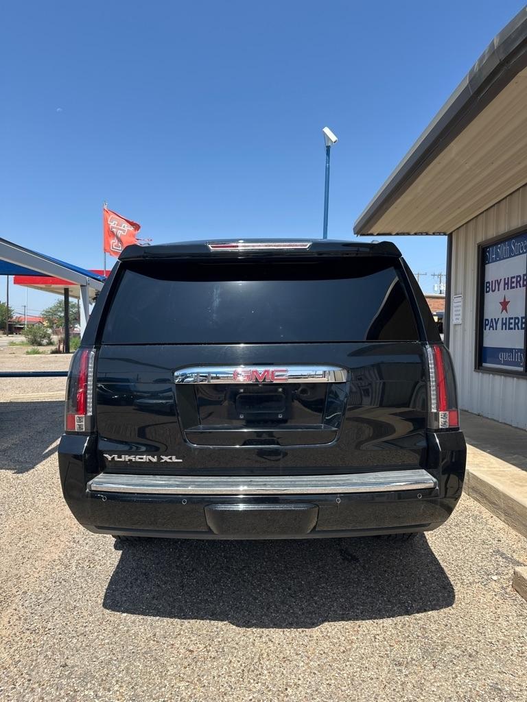 GMC Yukon XL Denali 4WD 2017