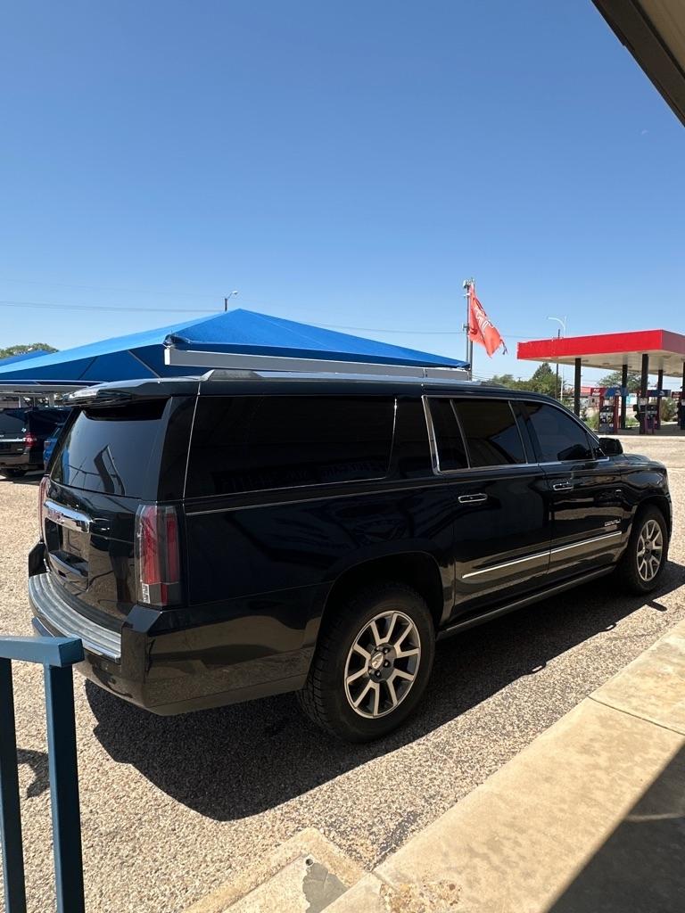 GMC Yukon XL Denali 4WD 2017