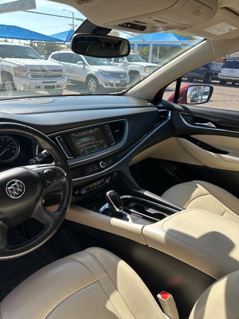 Buick Enclave Essence FWD 2018