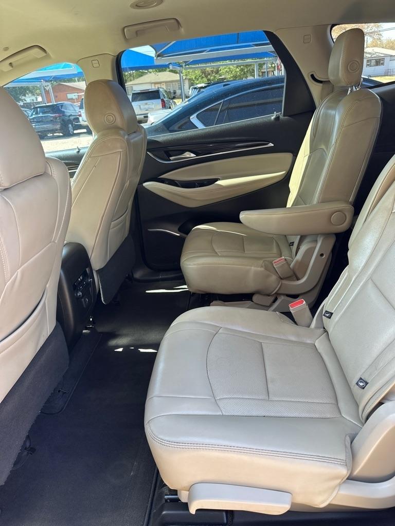 Buick Enclave Essence FWD 2018