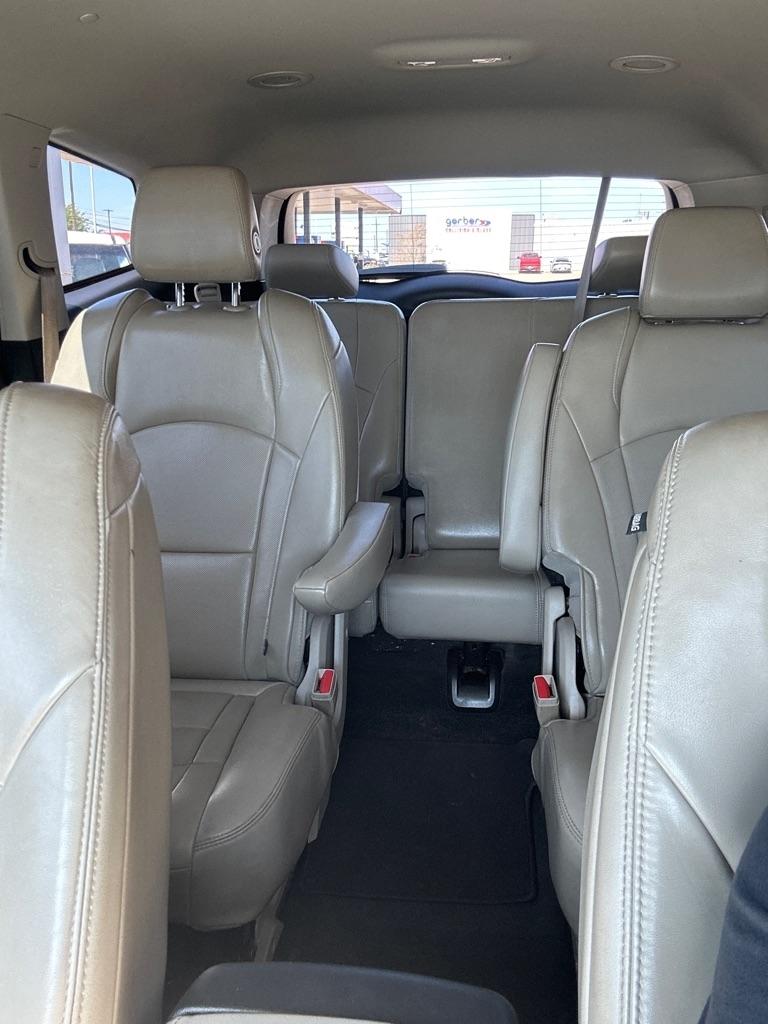 Buick Enclave Essence FWD 2018