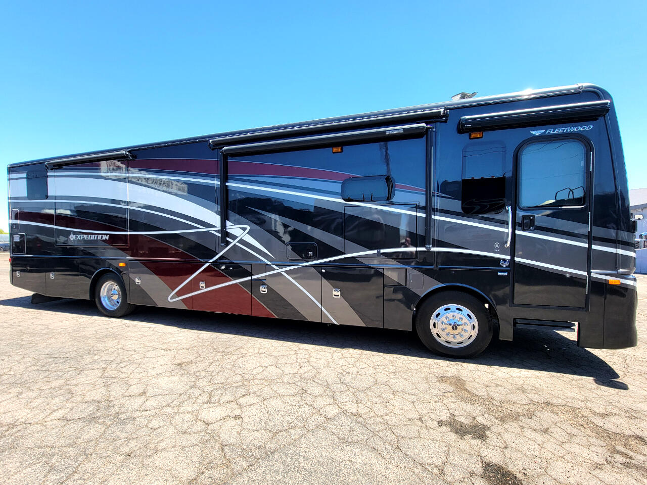 2015 Fleetwood Expedition 38K