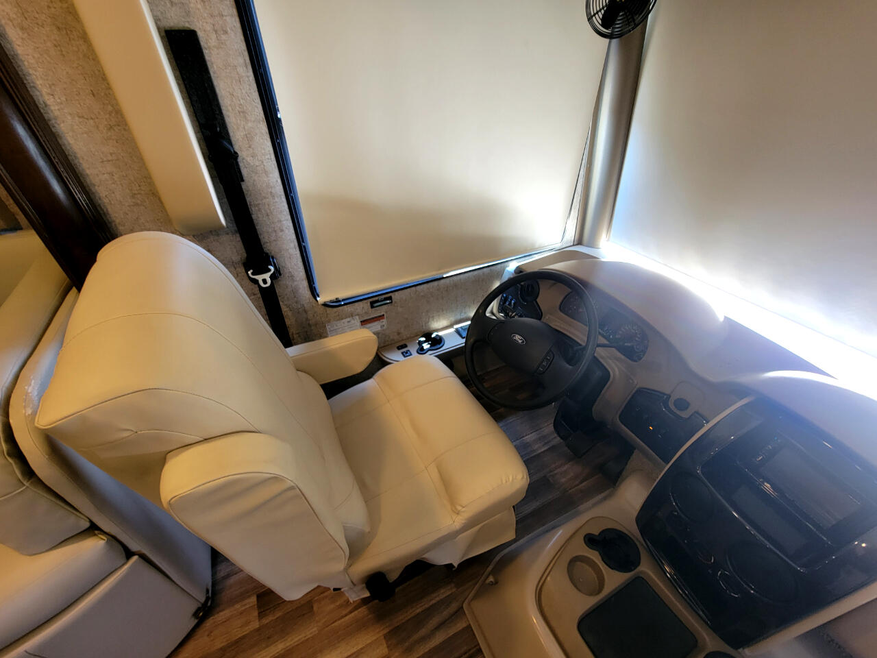 Thor Motor Coach Miramar  2017 Thor Motor Coach Miramar  2017