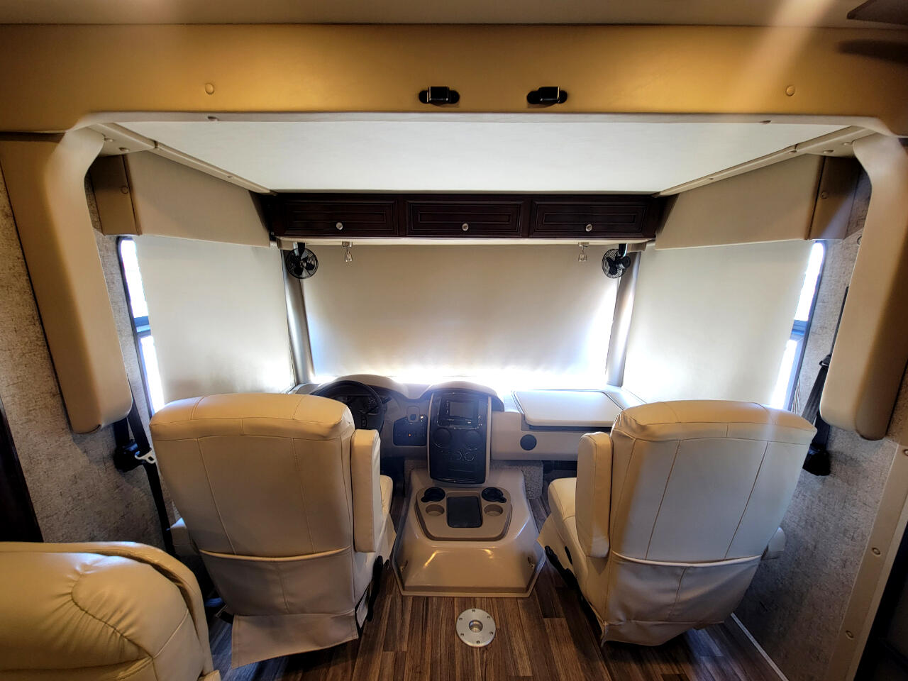 Thor Motor Coach Miramar  2017 Thor Motor Coach Miramar  2017