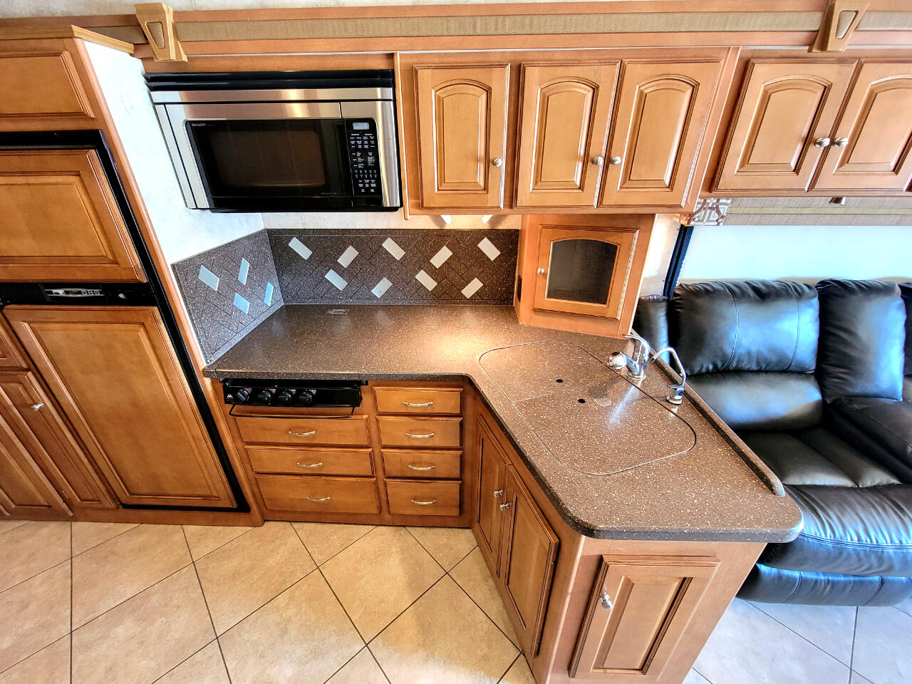 Winnebago Adventurer  2012 Winnebago Adventurer  2012