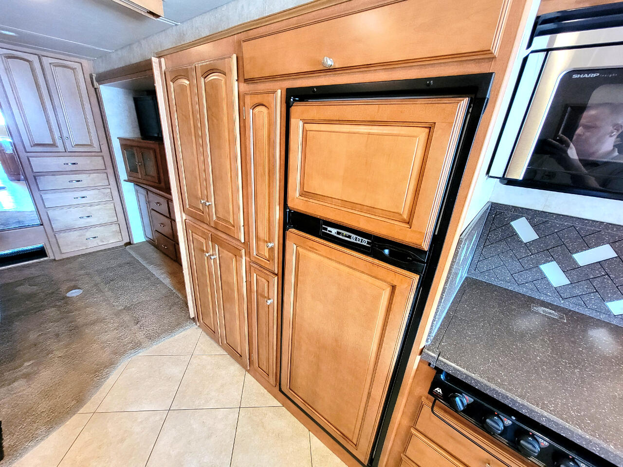 Winnebago Adventurer  2012 Winnebago Adventurer  2012