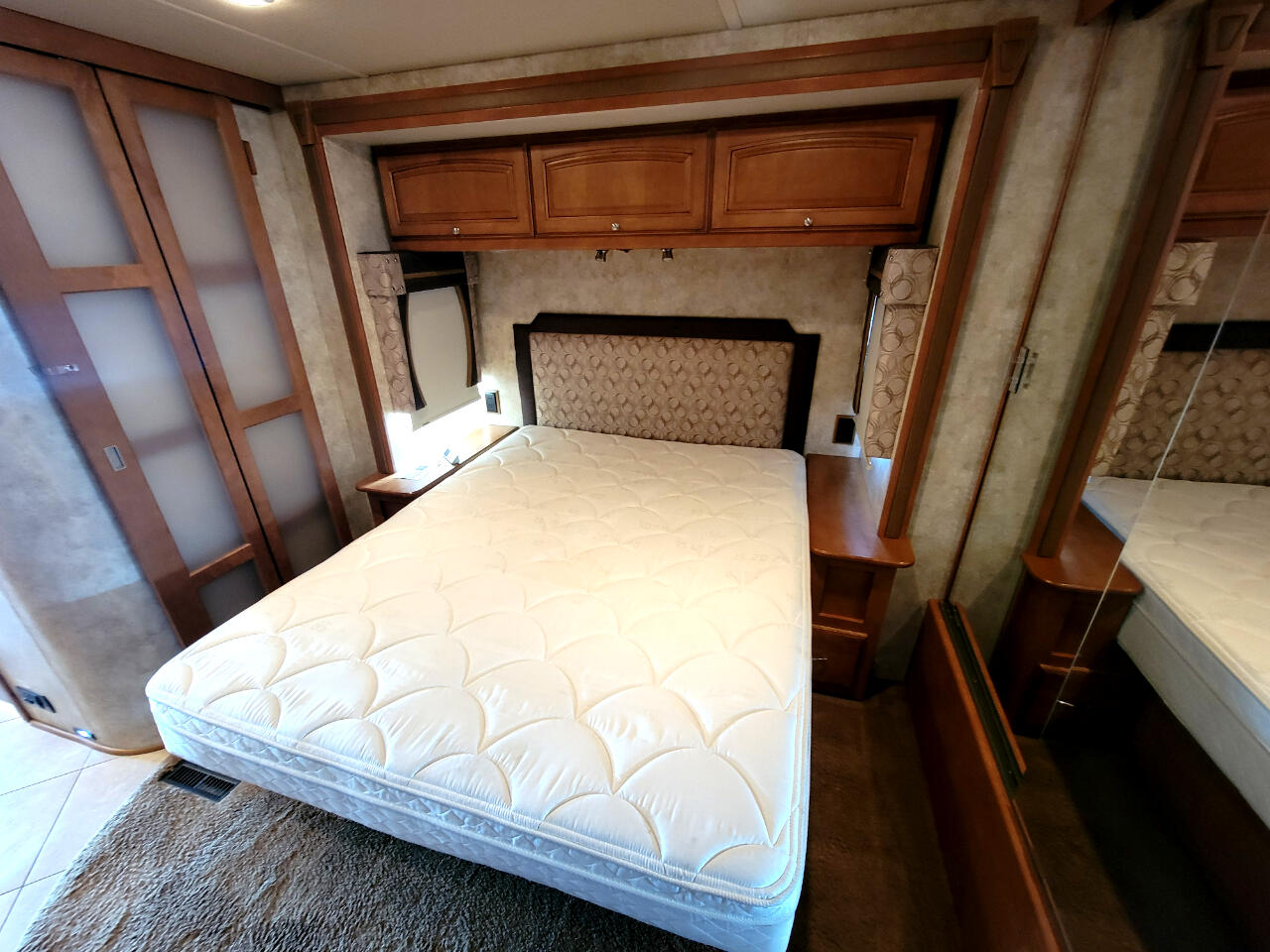 Winnebago Adventurer  2012 Winnebago Adventurer  2012