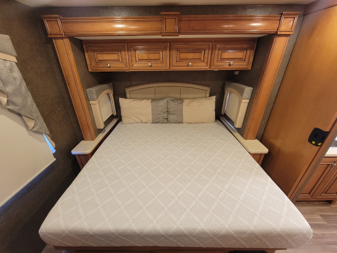 Thor Motor Coach Miramar  2017 Thor Motor Coach Miramar  2017