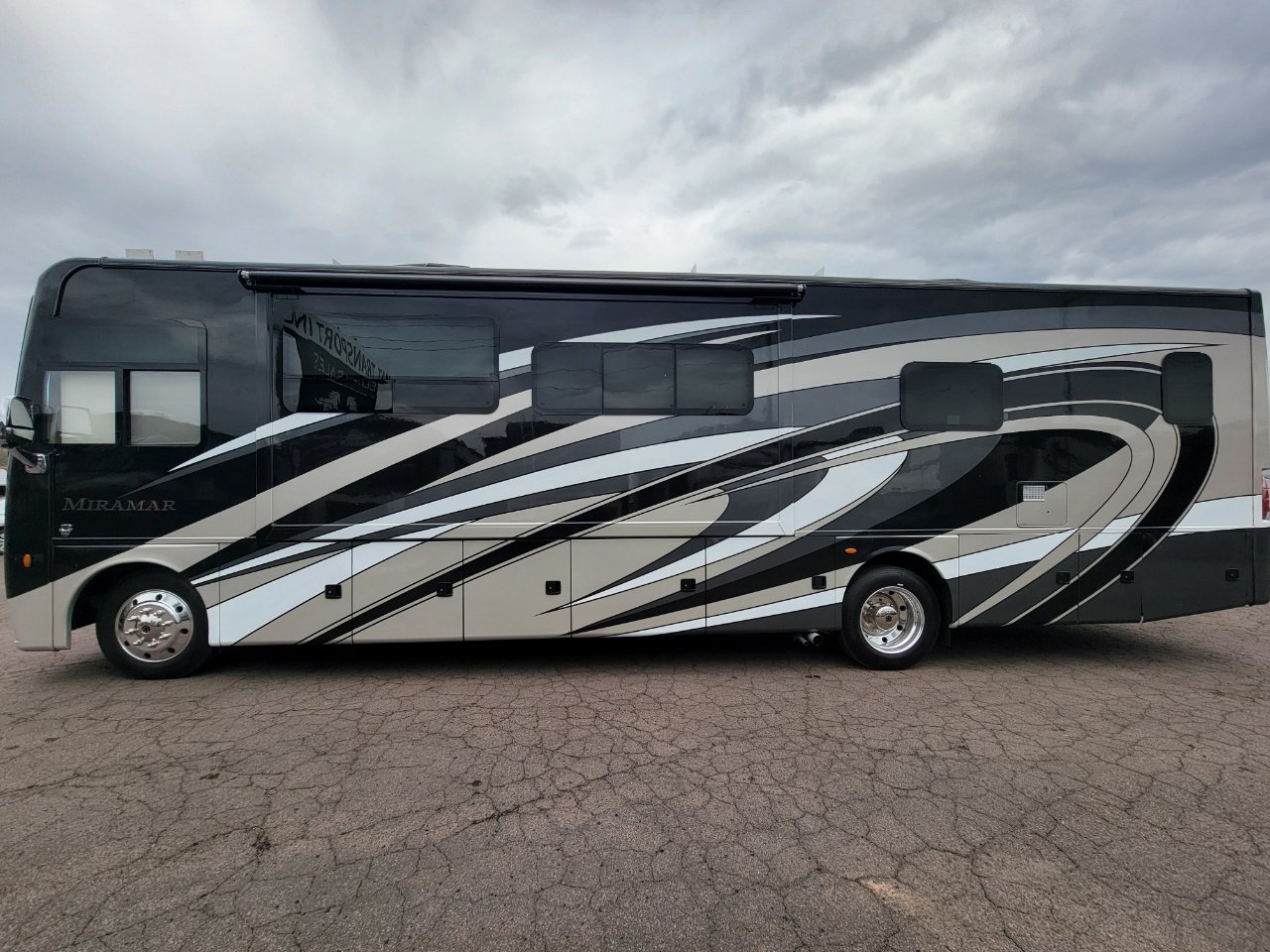 Thor Motor Coach Miramar  2018