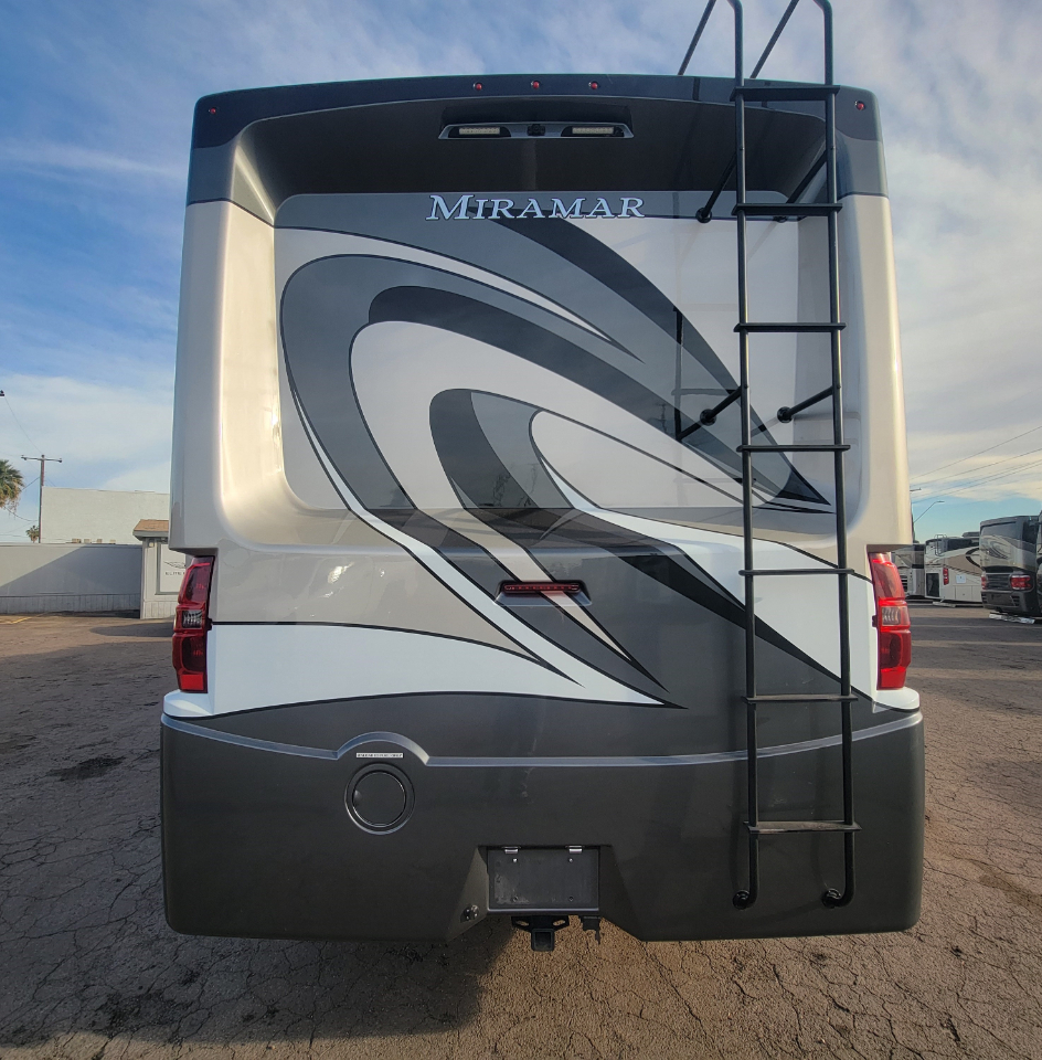 Thor Motor Coach Miramar  2018