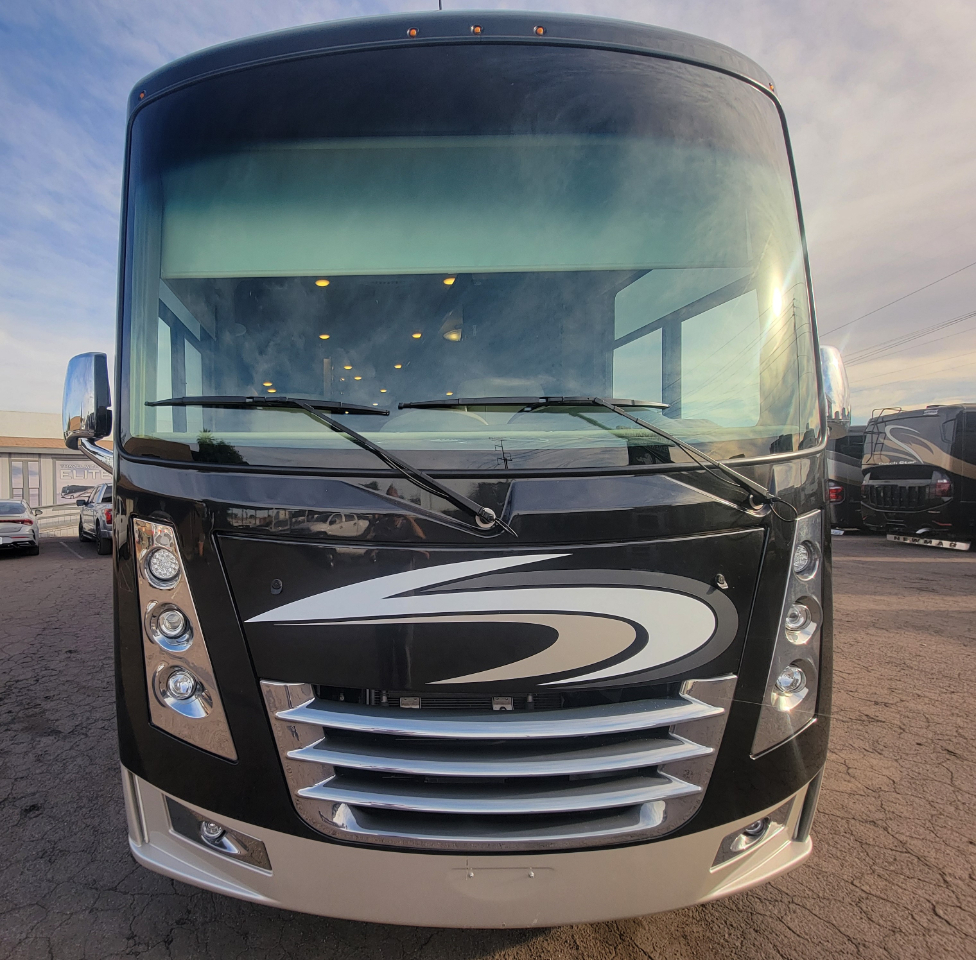 Thor Motor Coach Miramar  2018