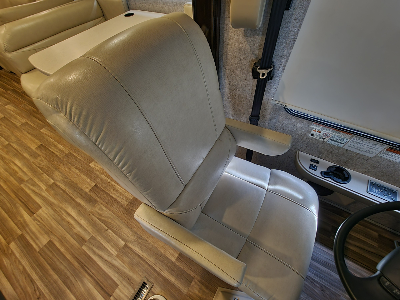 Thor Motor Coach Miramar  2018