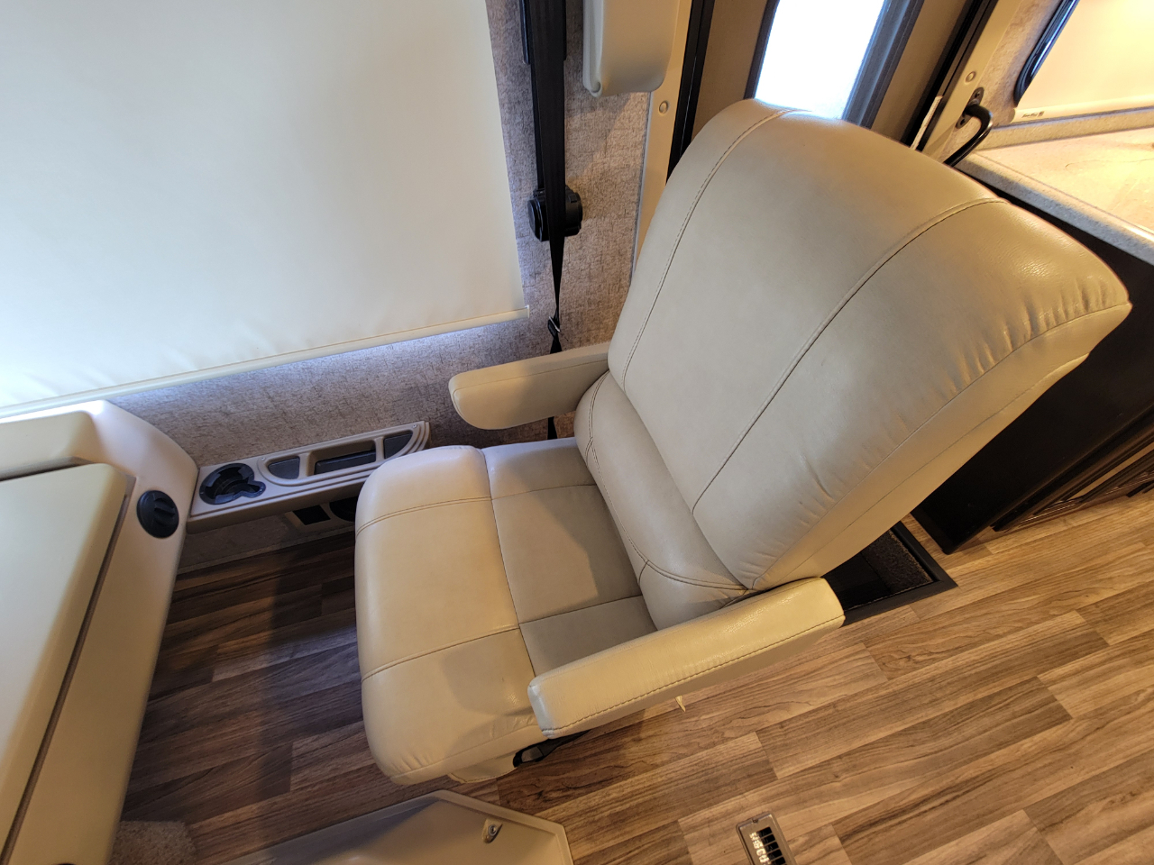 Thor Motor Coach Miramar  2018