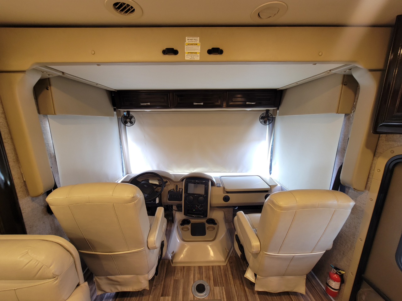 Thor Motor Coach Miramar  2018