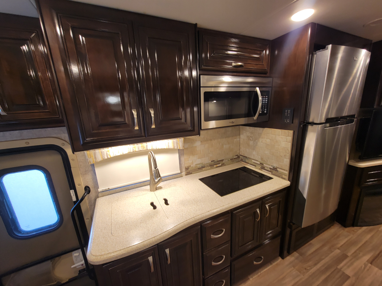 Thor Motor Coach Miramar  2018