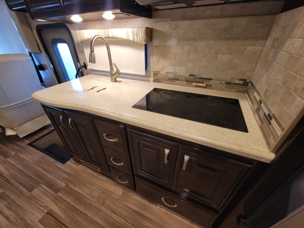 Thor Motor Coach Miramar  2018