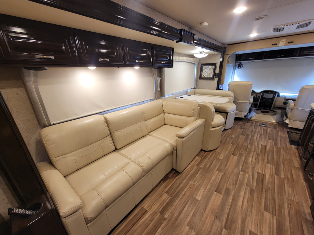 Thor Motor Coach Miramar  2018