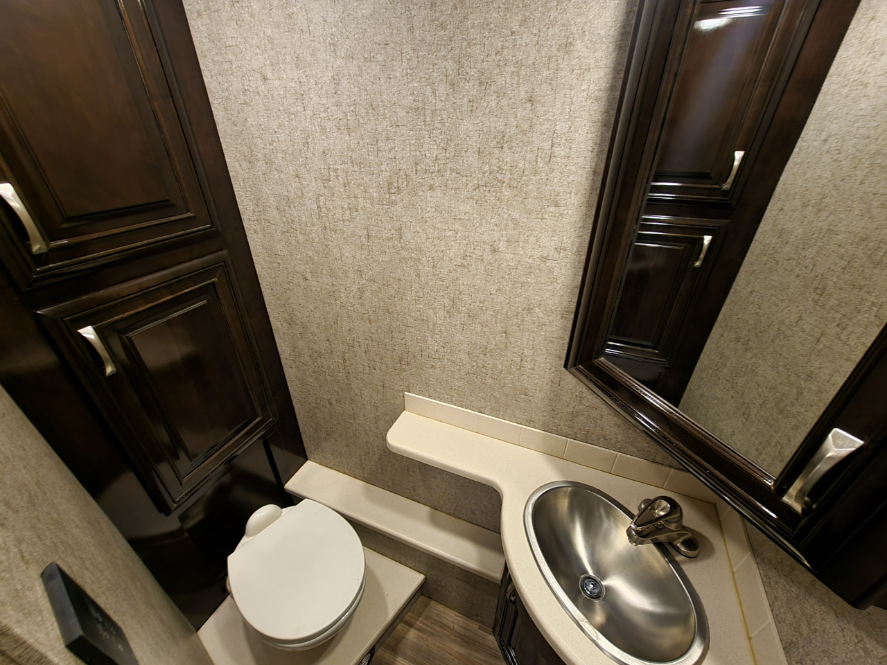 Thor Motor Coach Miramar  2018