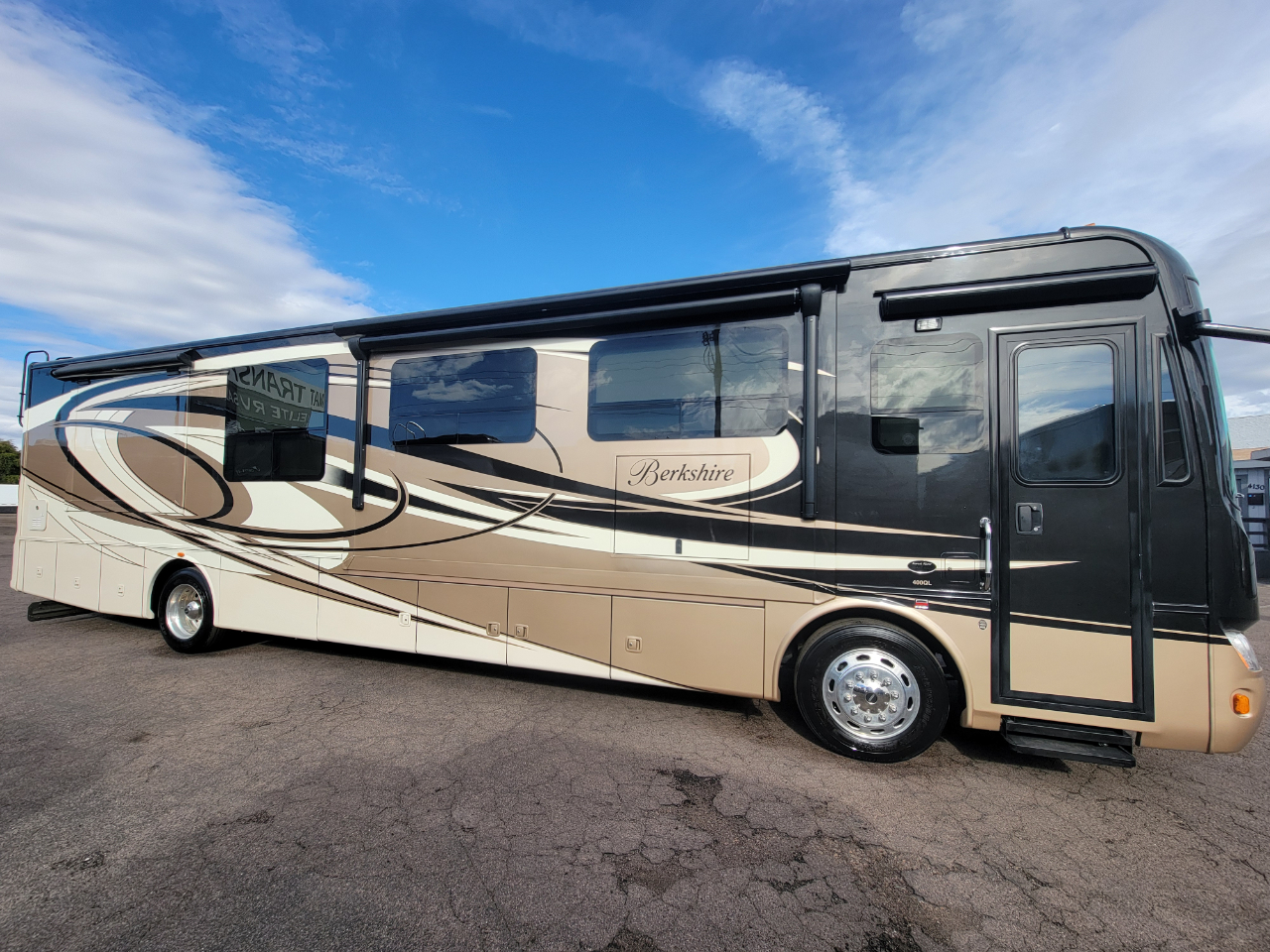 Forest River Berkshire  2014