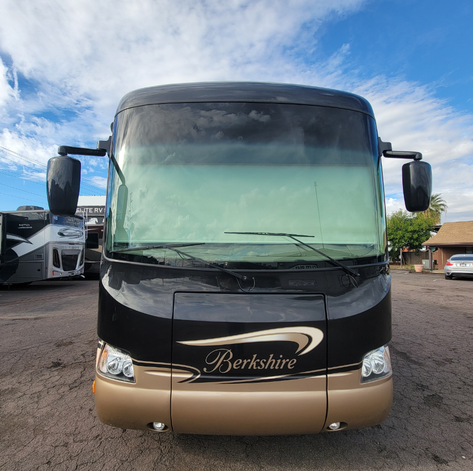 Forest River Berkshire  2014