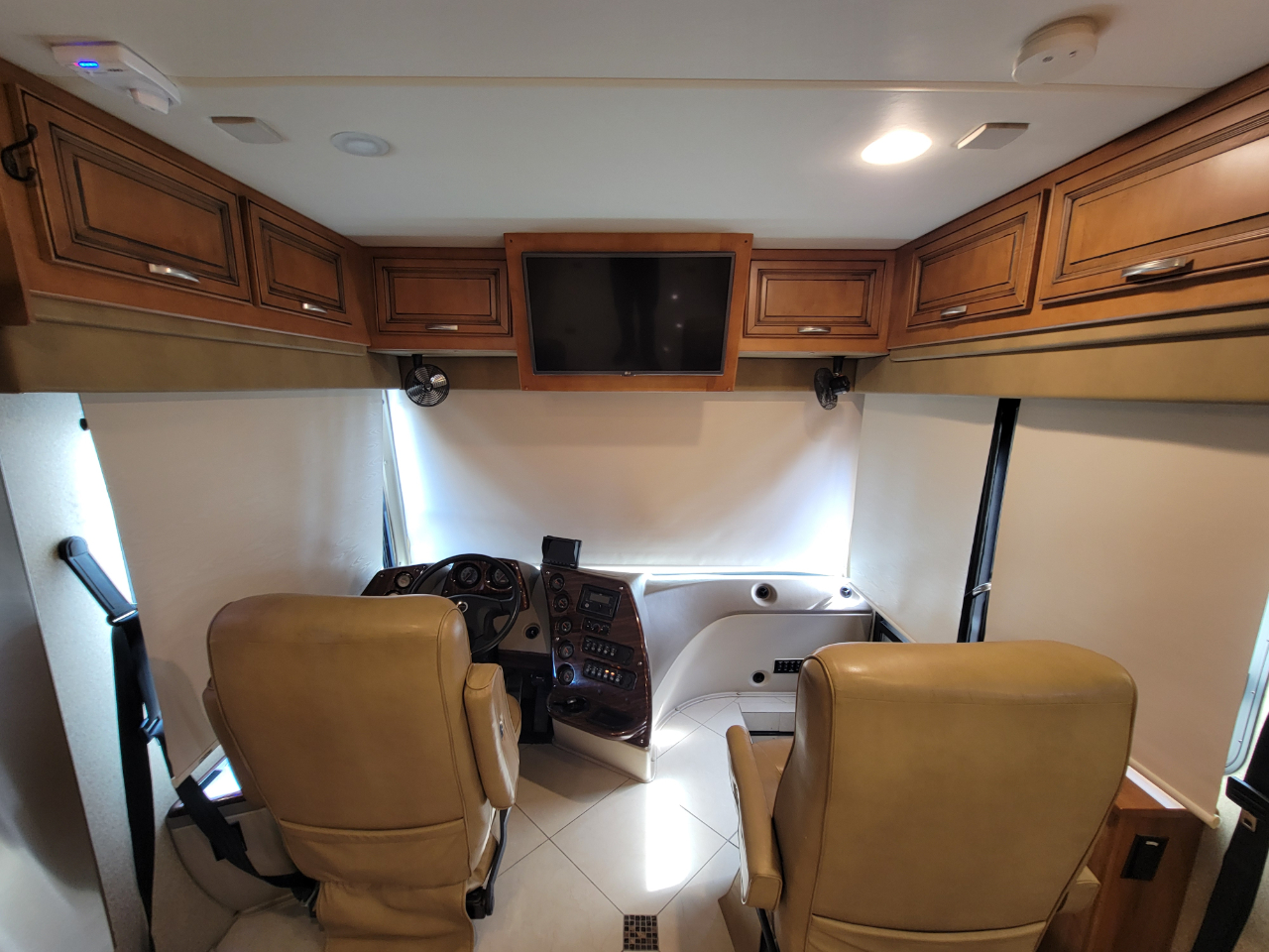 Forest River Berkshire  2014