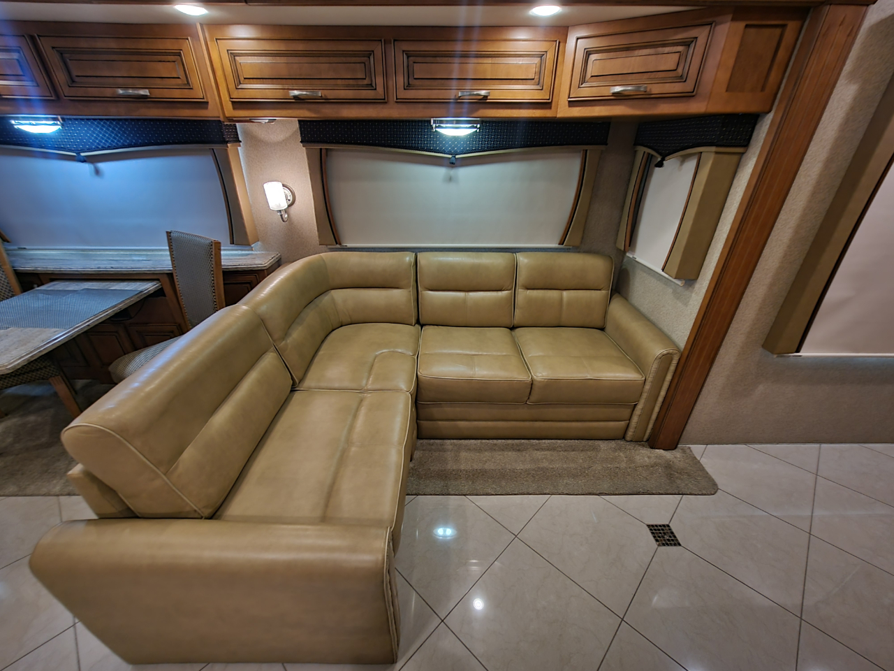 Forest River Berkshire  2014