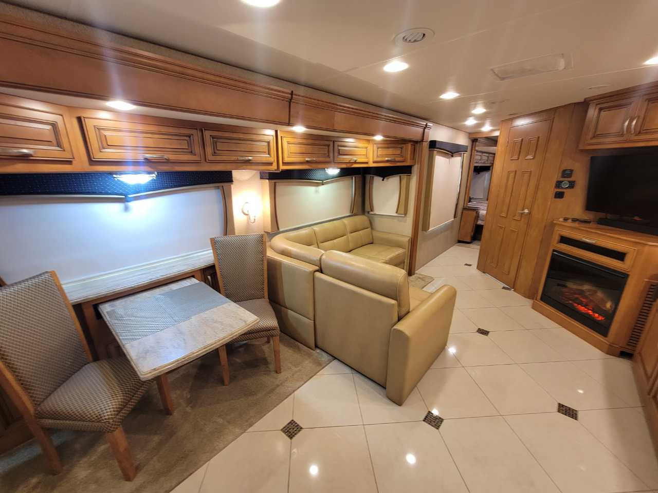 Forest River Berkshire  2014