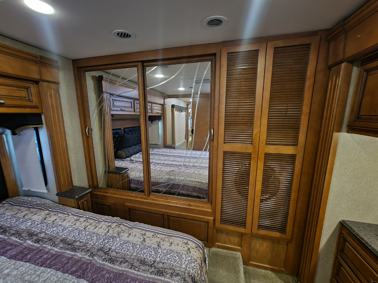 Forest River Berkshire  2014