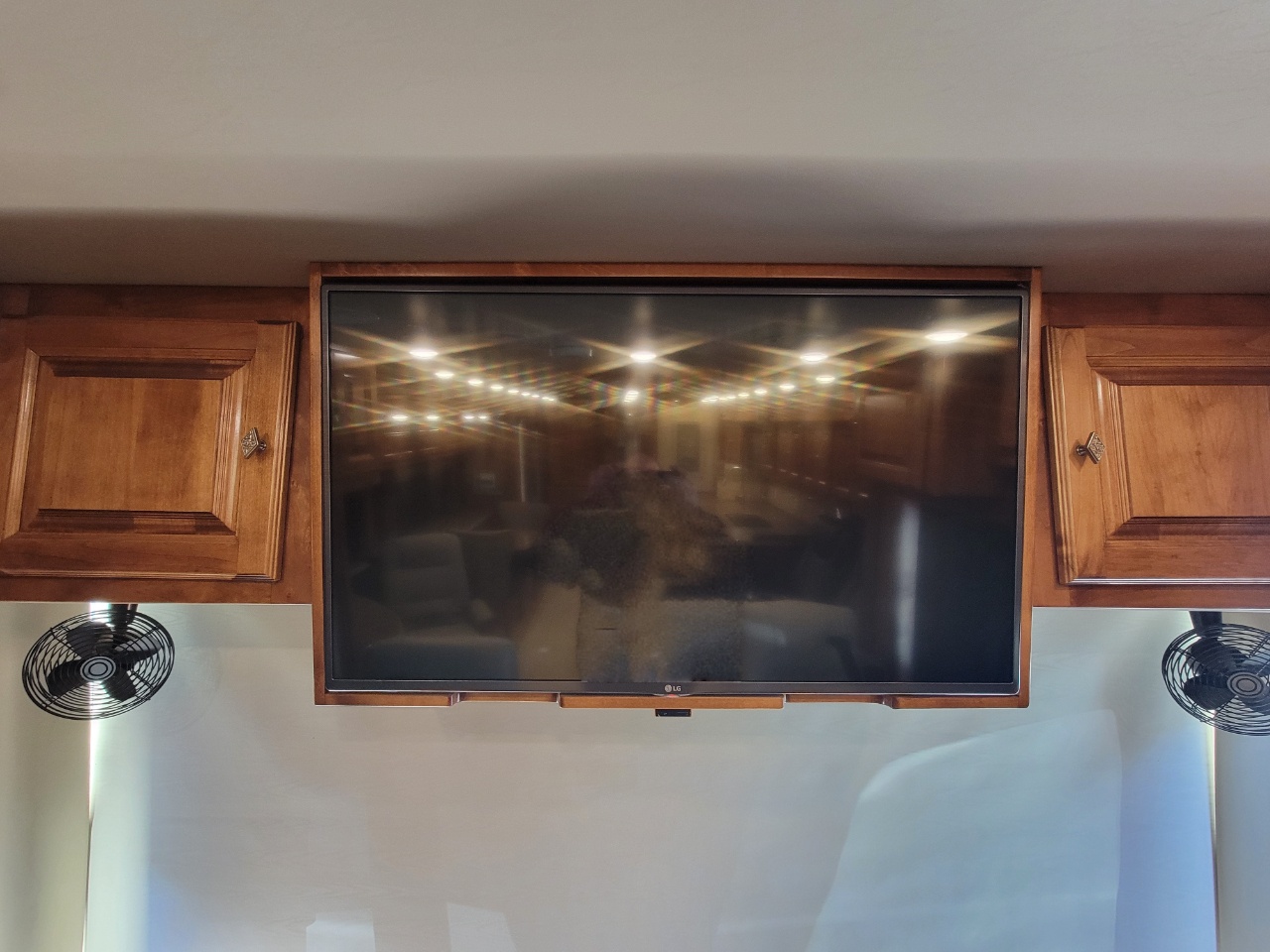 Tiffin Motorhomes Phaeton  2016