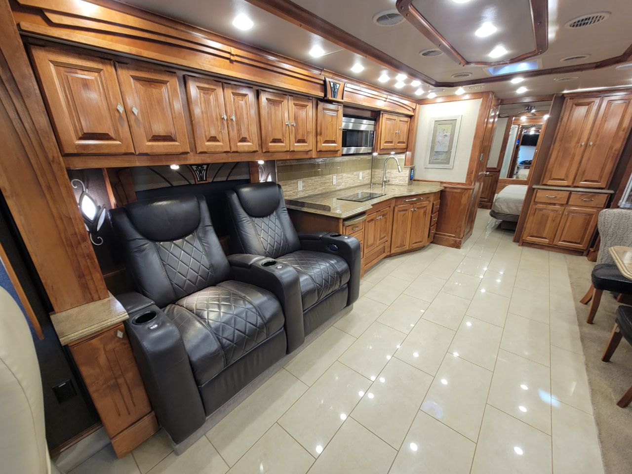 Tiffin Motorhomes Phaeton  2016
