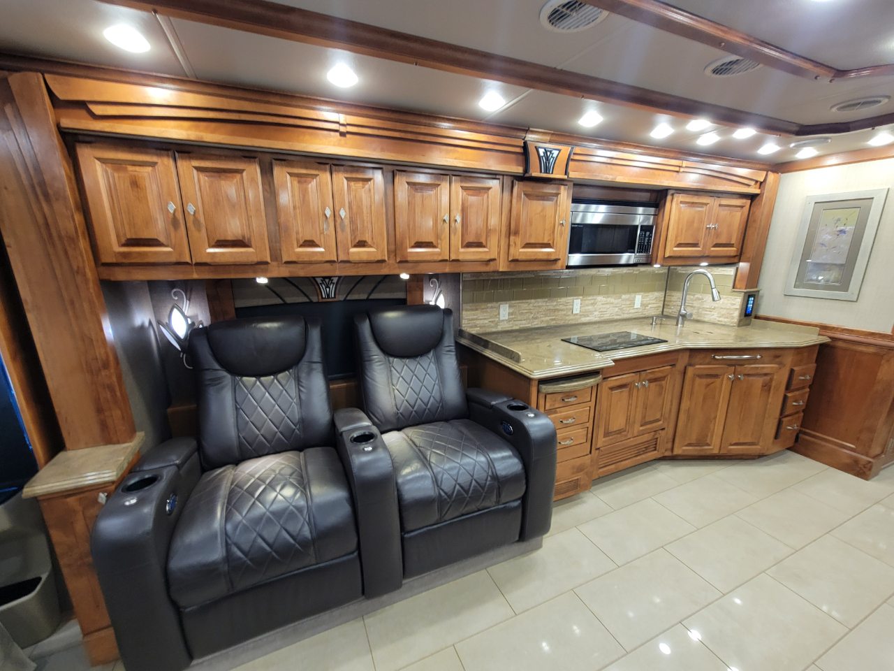 Tiffin Motorhomes Phaeton  2016