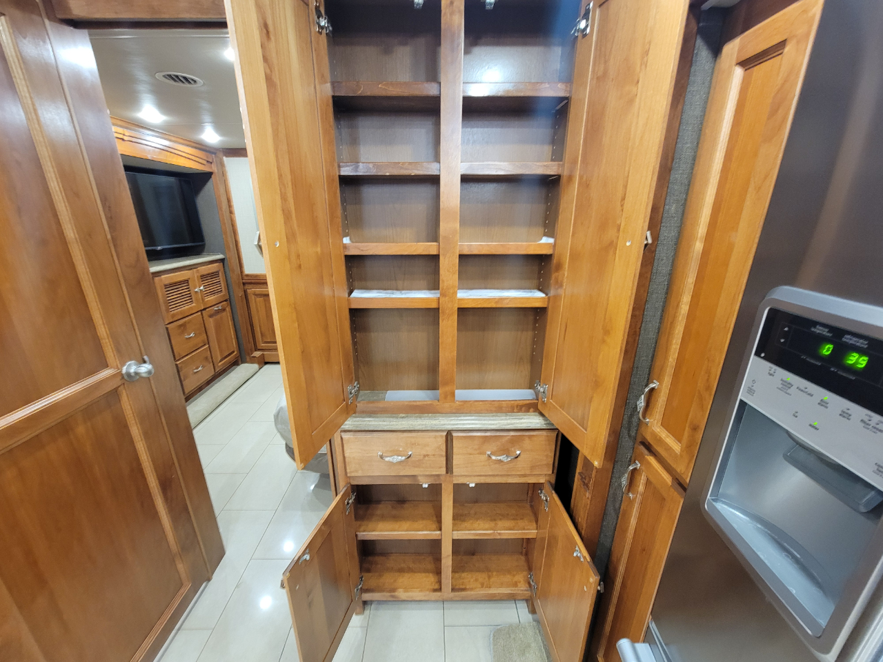 Tiffin Motorhomes Phaeton  2016