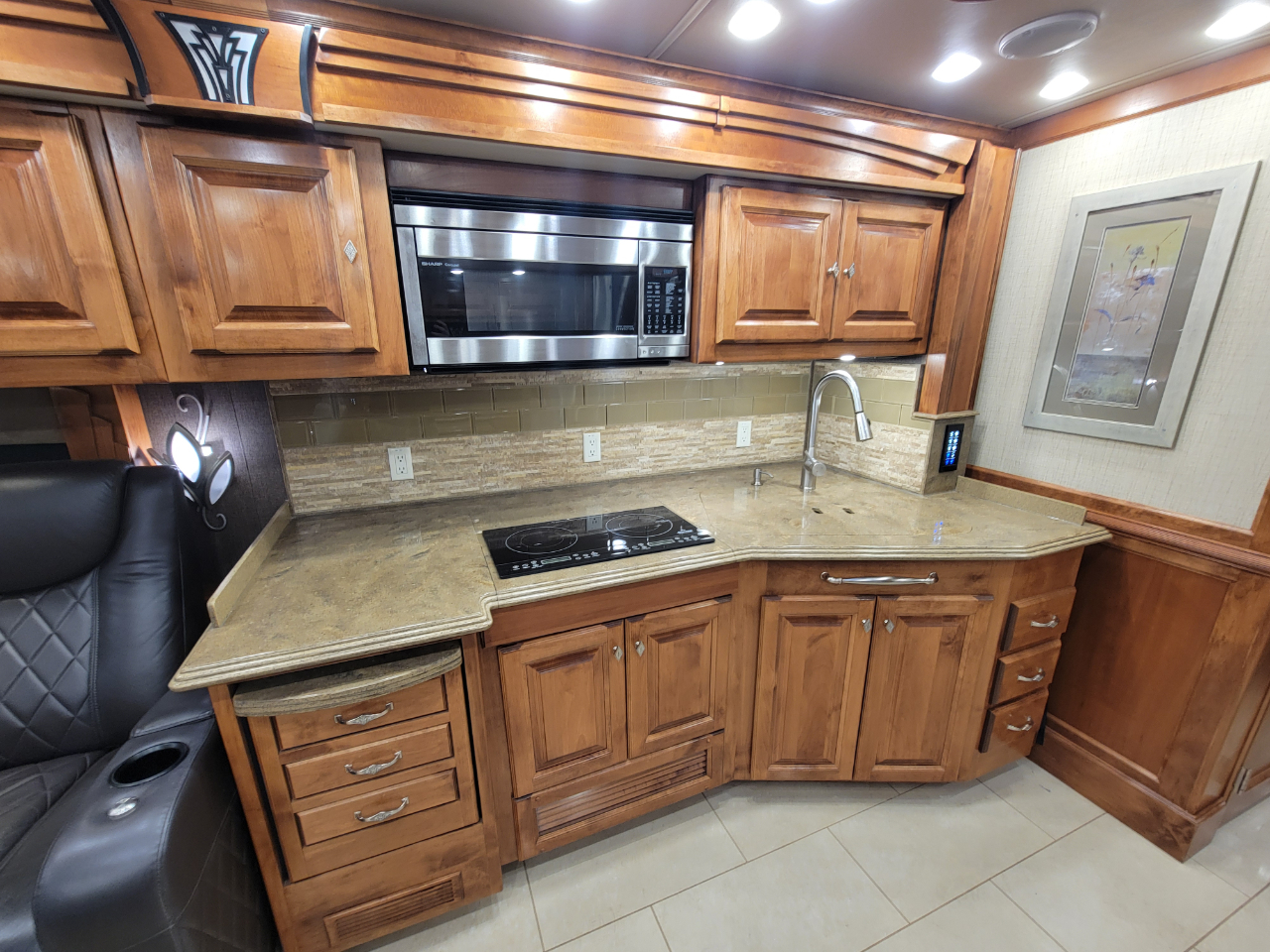 Tiffin Motorhomes Phaeton  2016