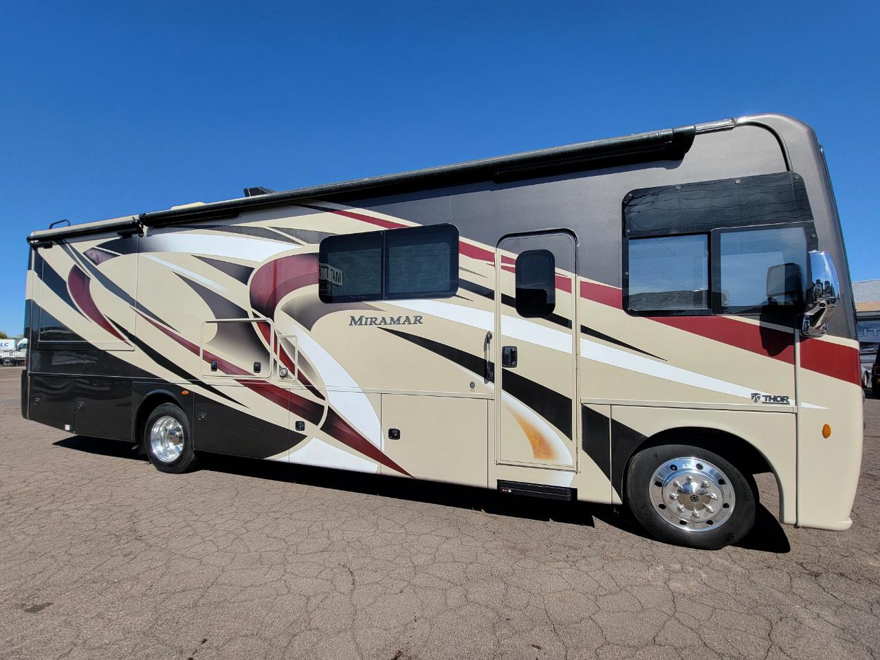 Thor Motor Coach Miramar  2020