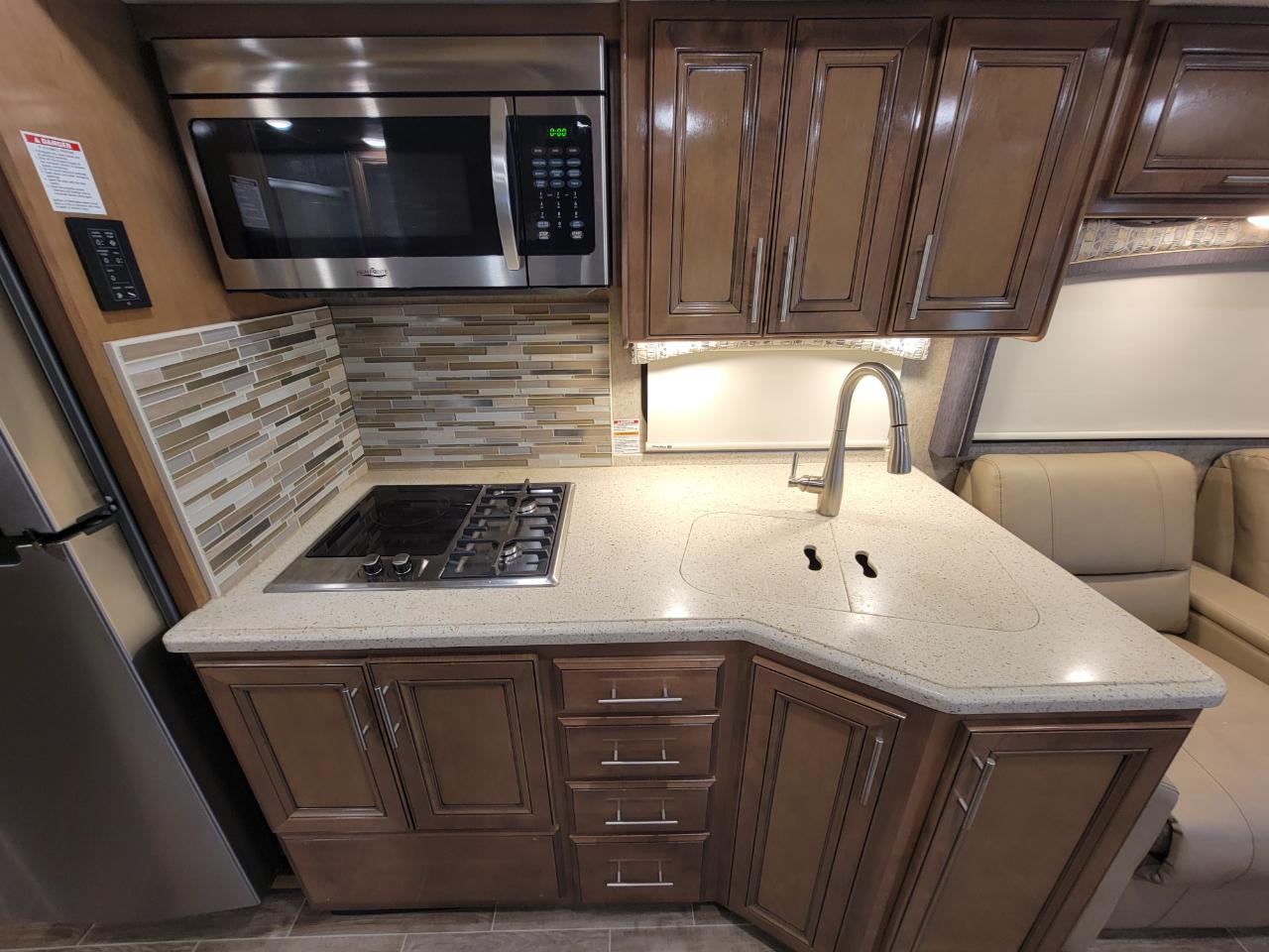 Thor Motor Coach Miramar  2020