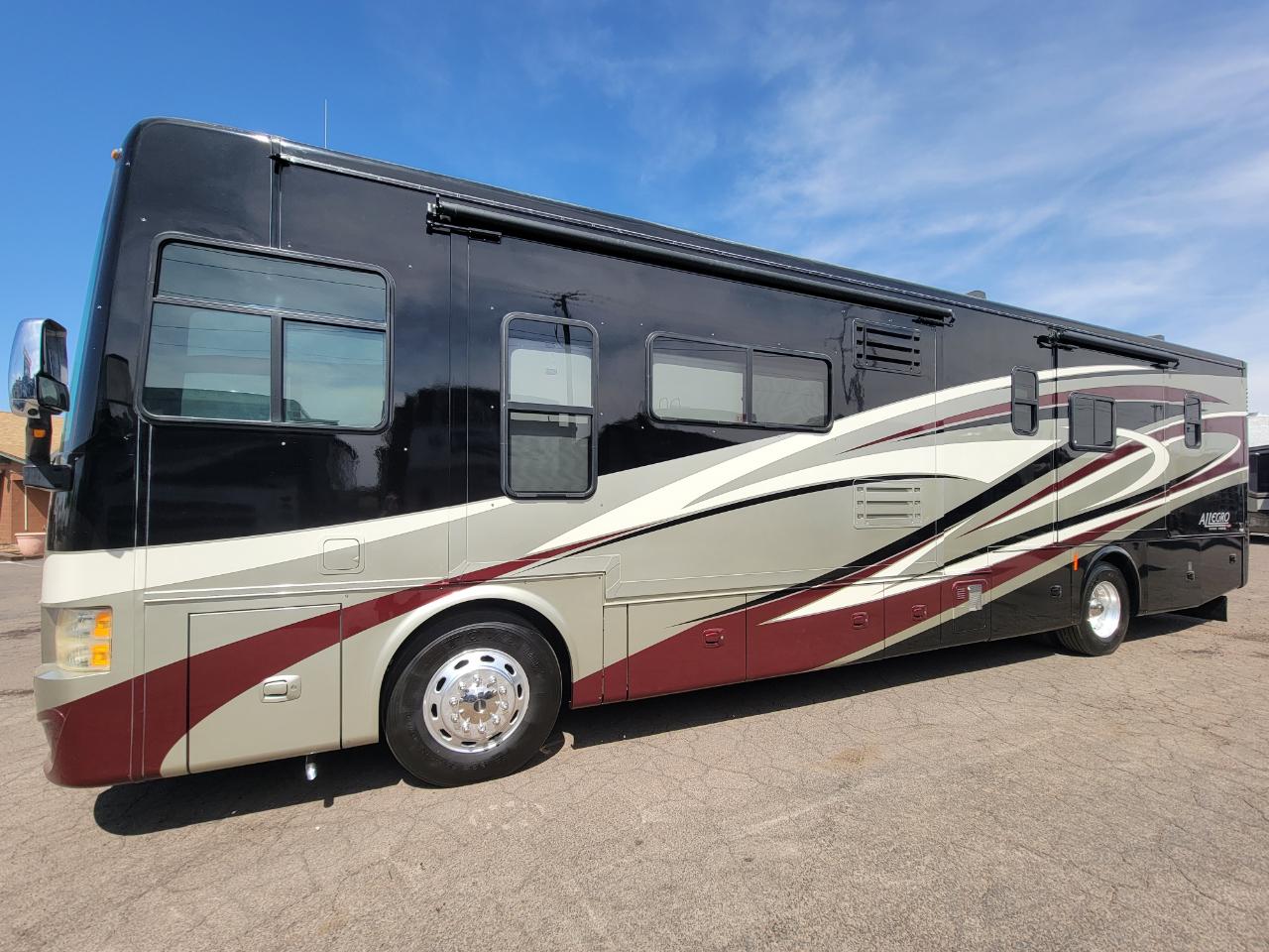 Tiffin Motorhomes Allegro  2013