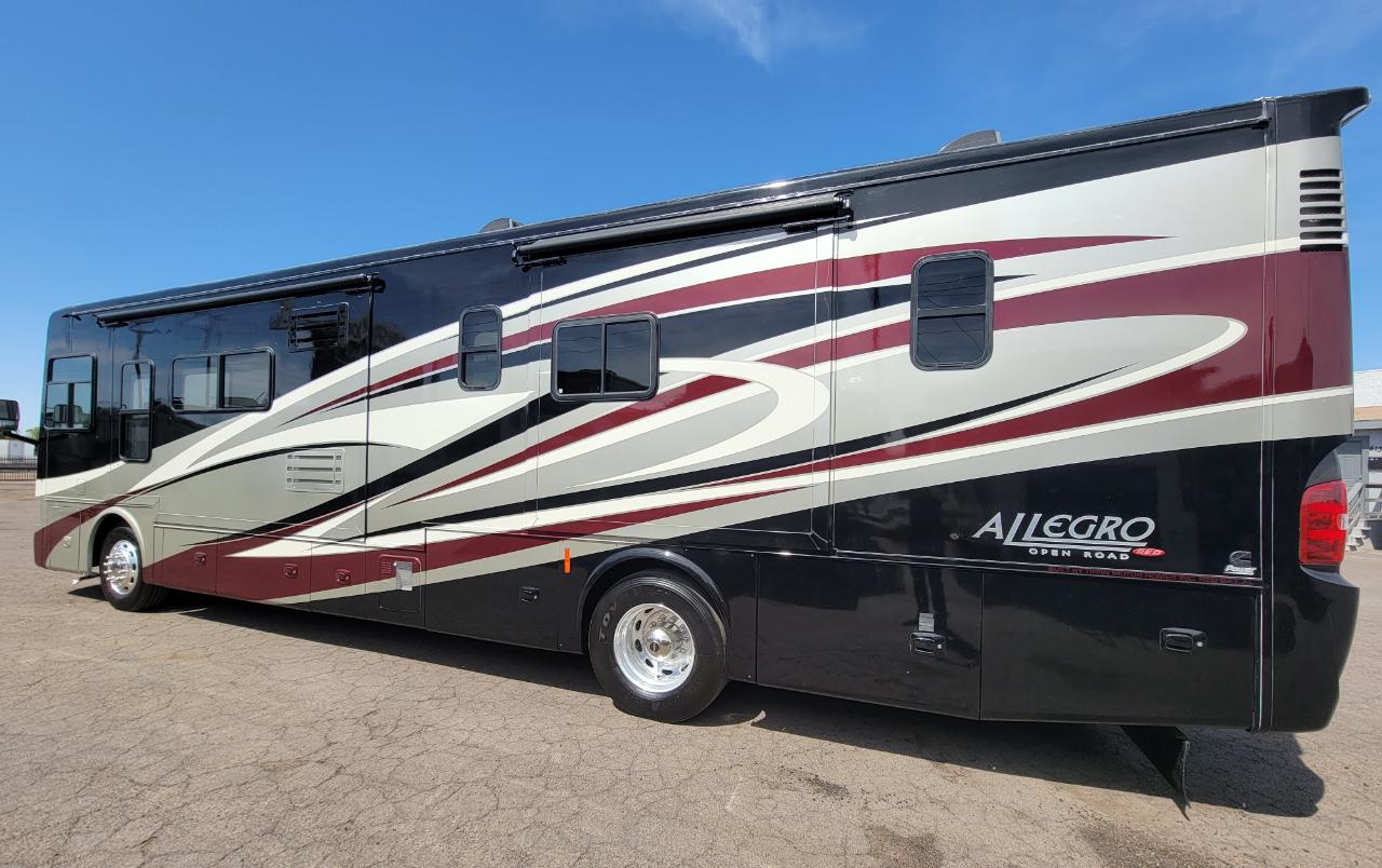 Tiffin Motorhomes Allegro  2013