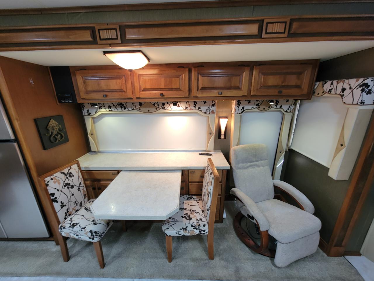 Tiffin Motorhomes Allegro  2013