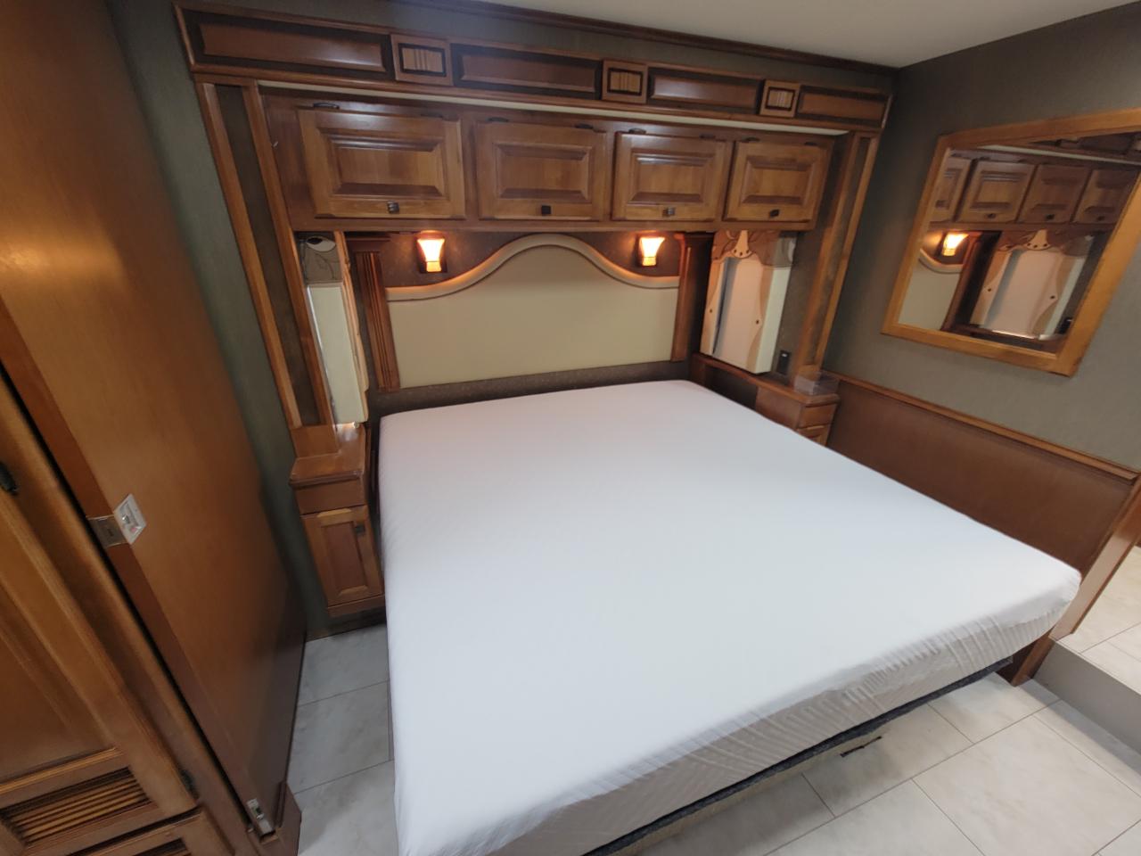 Tiffin Motorhomes Allegro  2013
