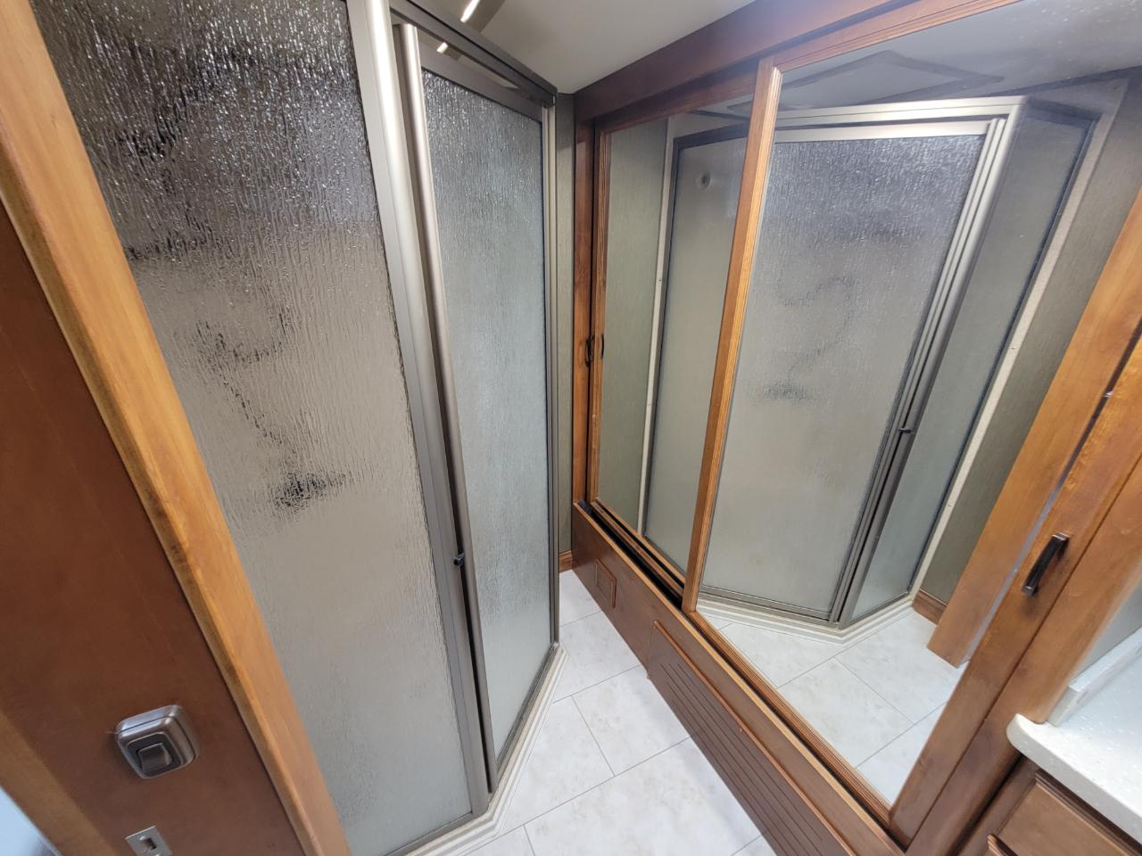 Tiffin Motorhomes Allegro  2013