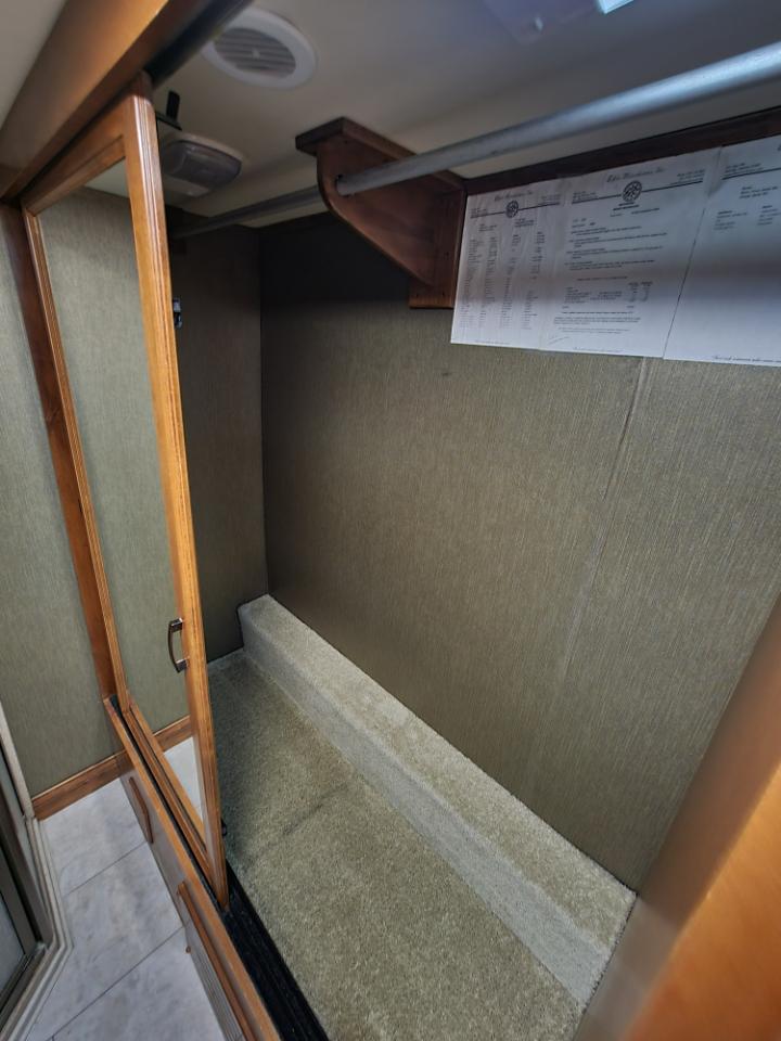 Tiffin Motorhomes Allegro  2013
