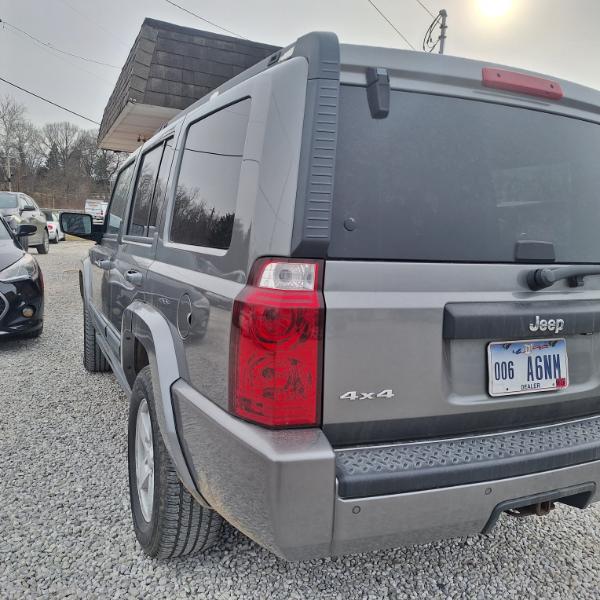 Jeep Commander Sport 4WD 2008