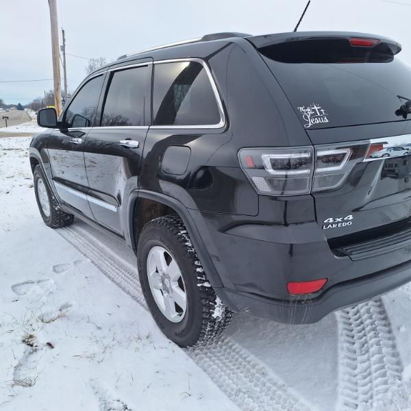 Jeep Grand Cherokee Laredo 4WD 2012