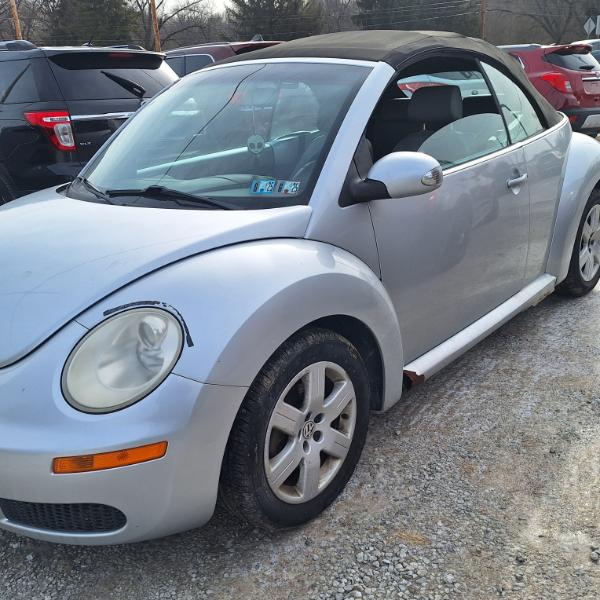 Volkswagen New Beetle 2.5L Convertible 2007