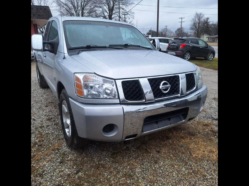 2004 Nissan Titan XE King Cab 2WD
